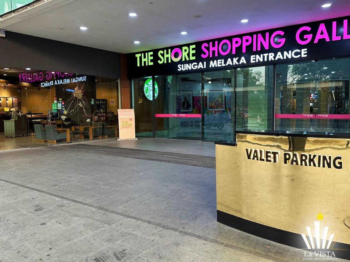The Shore Hotel & Residences By La Vista Malacca Extérieur photo